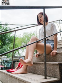 Socks astringent 080 hot pants with red high heels debut 798(75)